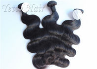 Gesunde malaysische Remy-Haar-Webart, verworrenes gelocktes Jungfrau-Haar für schwarze Frauen