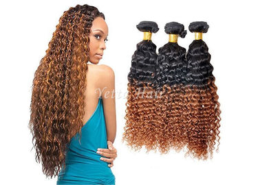 Hervorgehobene tiefe gelockte Haar-Erweiterungen Remy Ombre für schwarze Frauen